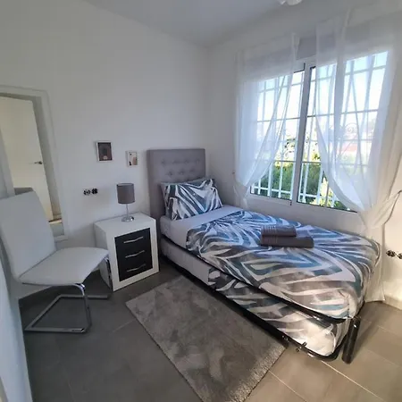 4 Bedroom Private Pool Punta Prima Βίλα