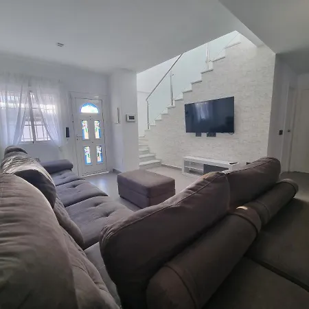 Βίλα 4 Bedroom Private Pool Punta Prima