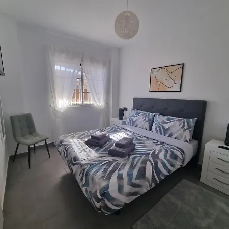 4 Bedroom Private Pool Punta Prima Βίλα *